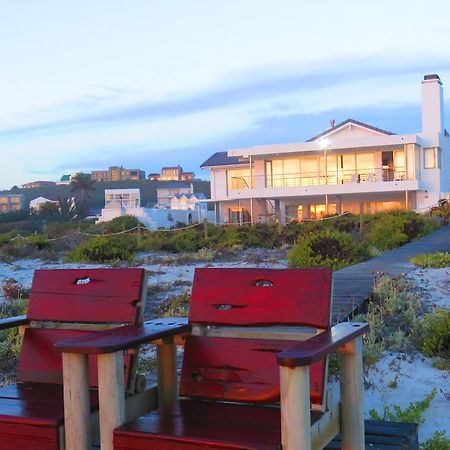 On The Beach Apartments 伊泽芳登 外观 照片