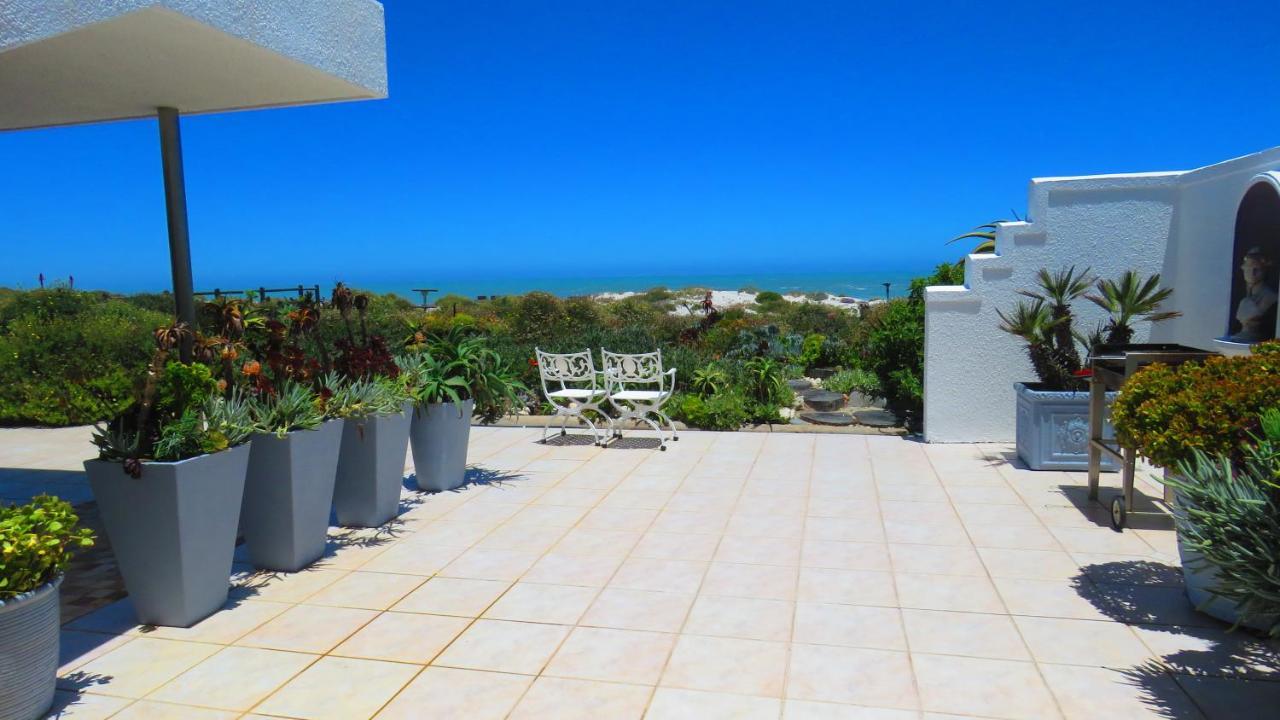 On The Beach Apartments 伊泽芳登 外观 照片