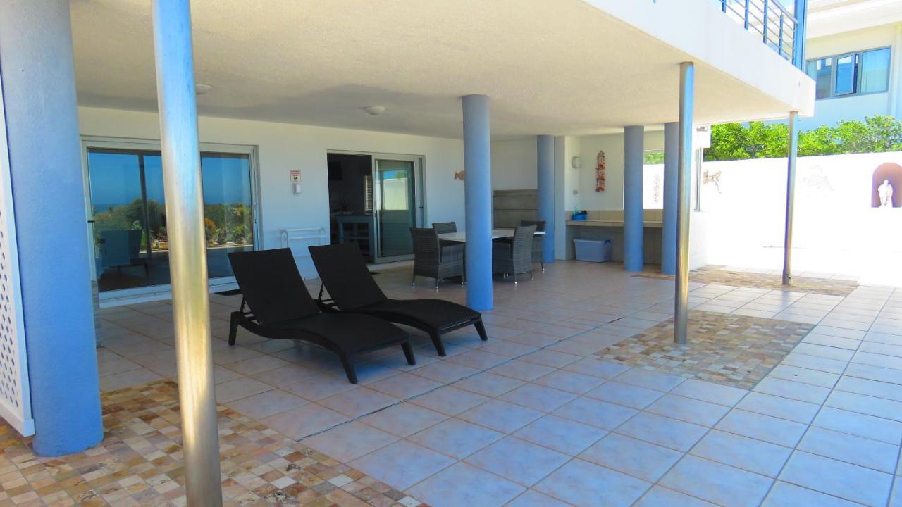 On The Beach Apartments 伊泽芳登 外观 照片