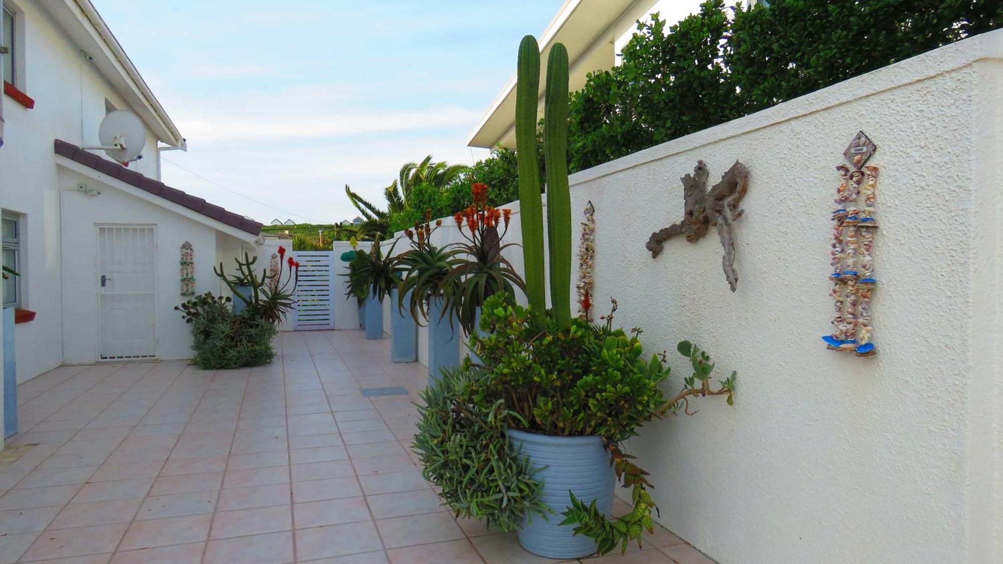 On The Beach Apartments 伊泽芳登 外观 照片