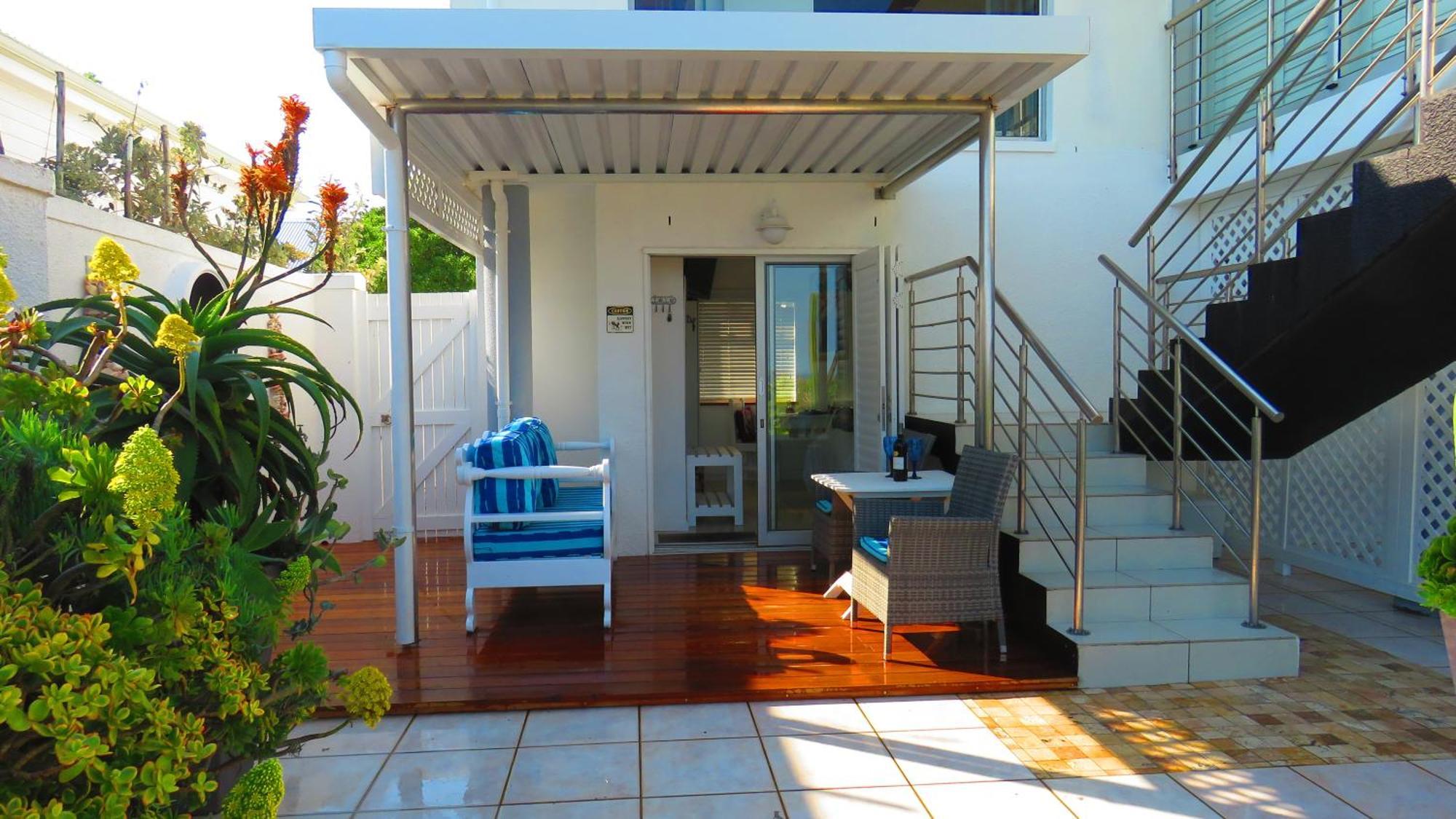 On The Beach Apartments 伊泽芳登 外观 照片